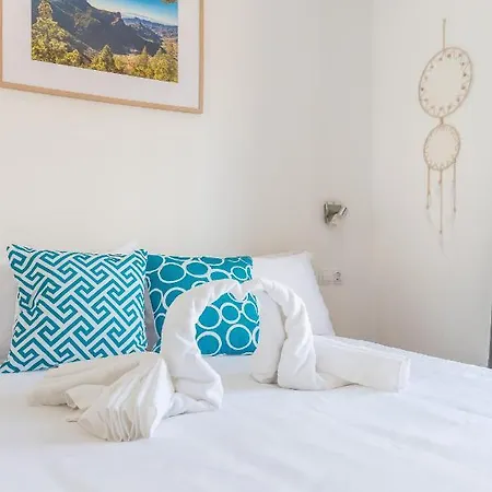 Home2book Cozy Duplex Oasis Apartment